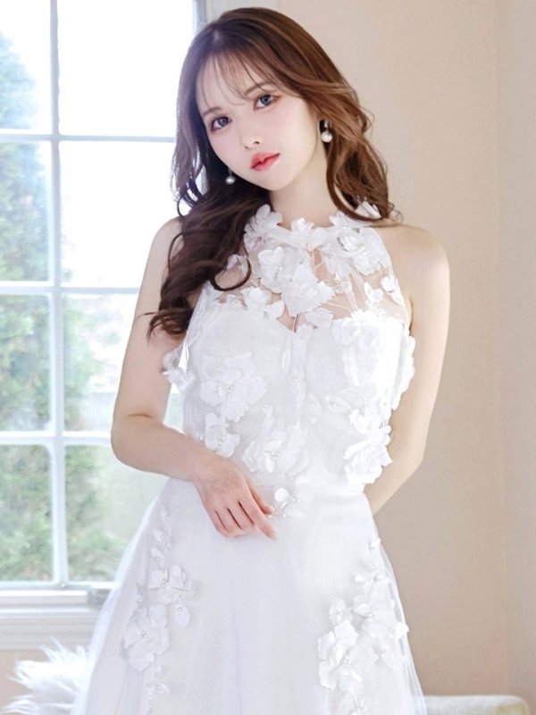 アイボリー モデル:ゆめ 身長:160cm 着用サイズ:8号(Sサイズ)