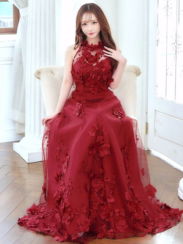 ダークレッド モデル:真優川咲 身長:158cm 着用サイズ:8号(Sサイズ)