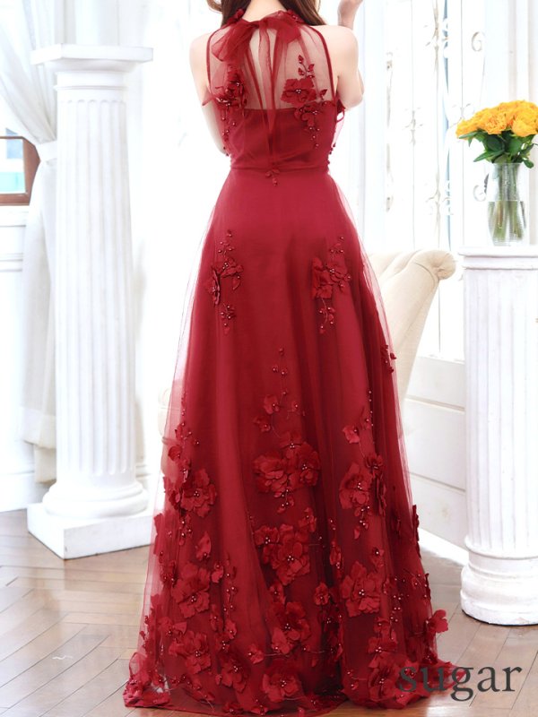 ダークレッド モデル:真優川咲 身長:158cm 着用サイズ:8号(Sサイズ)