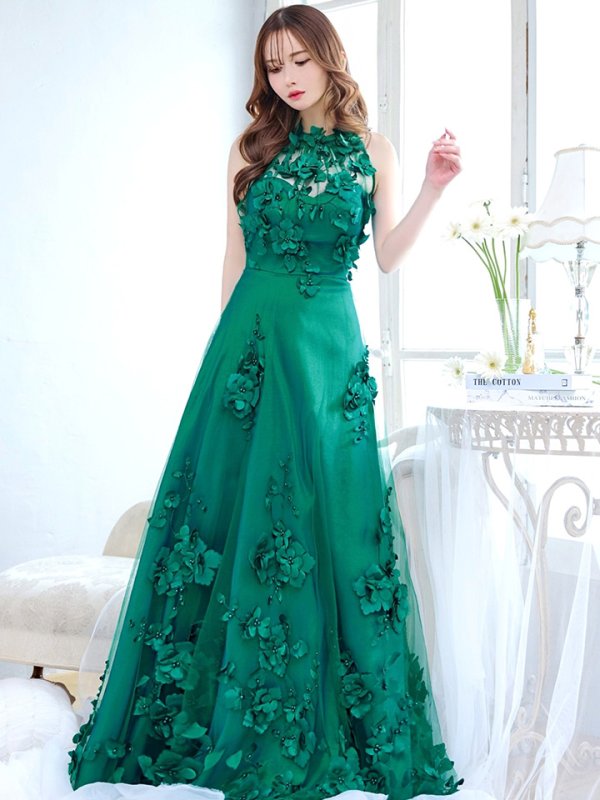 ダークエメラルド モデル:ゆめ 身長:160cm 着用サイズ:8号(Sサイズ)