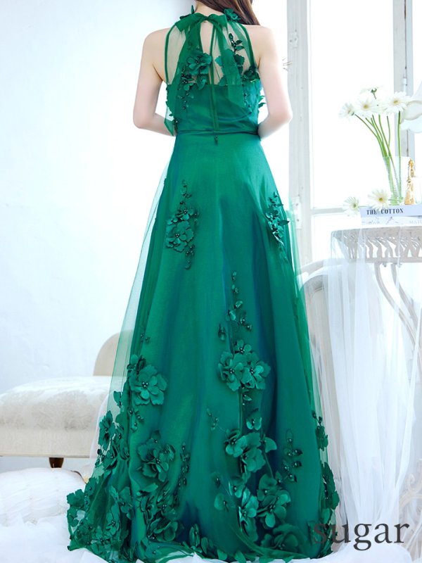 ダークエメラルド モデル:ゆめ 身長:160cm 着用サイズ:8号(Sサイズ)