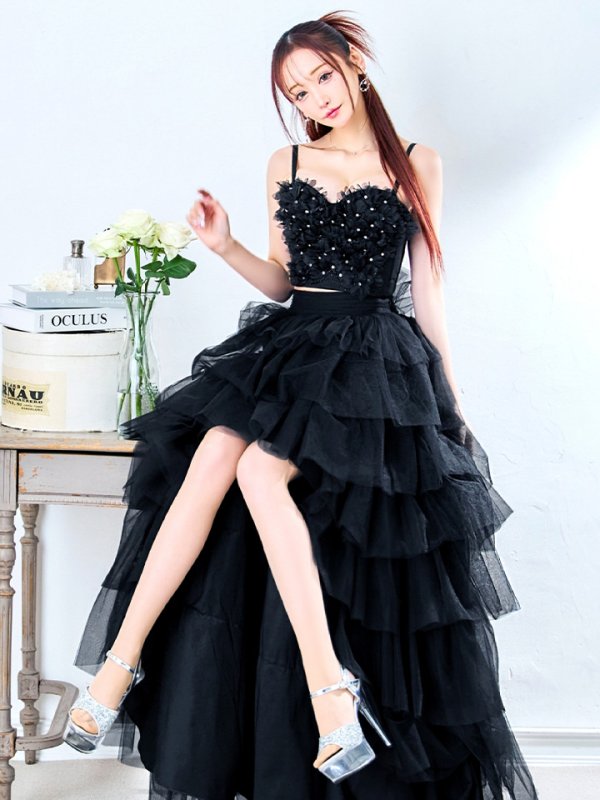 ブラック モデル:真優川咲 身長:158cm 着用サイズ:8号(Sサイズ)