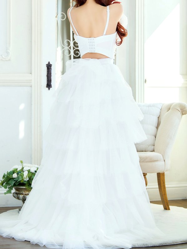 アイボリー モデル:真優川咲 身長:158cm 着用サイズ:8号(Sサイズ)