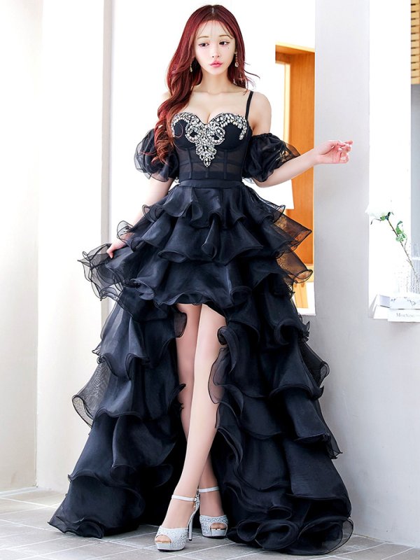 ブラック　モデル：真優川咲　身長：158cm　着用サイズ：Sサイズ