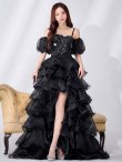 ブラック　モデル：真優川咲　身長：158cm　着用サイズ：8号(Sサイズ)
