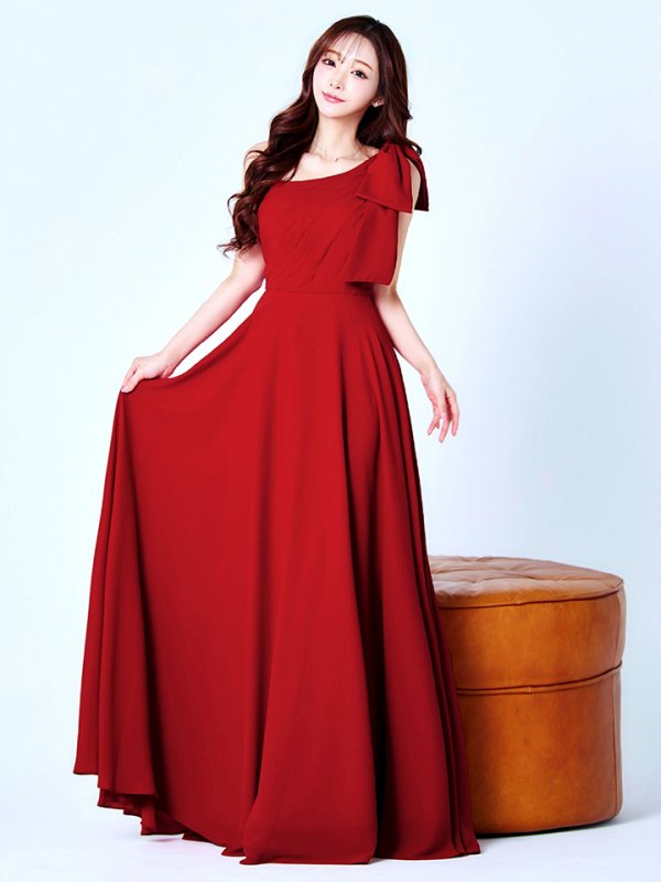 ダークレッド　モデル：真優川咲　身長：158cm　着用サイズ：Sサイズ