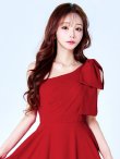 ダークレッド　モデル：真優川咲　身長：158cm　着用サイズ：Sサイズ