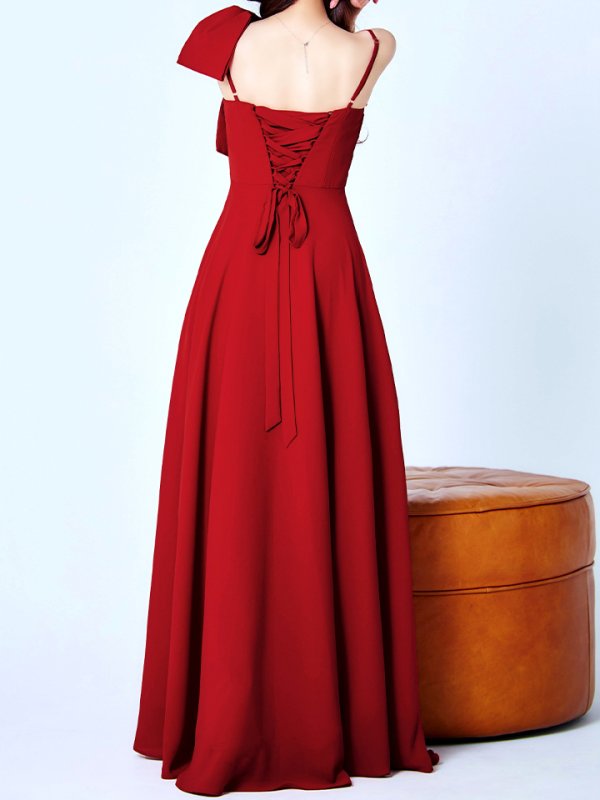 ダークレッド　モデル：真優川咲　身長：158cm　着用サイズ：Sサイズ