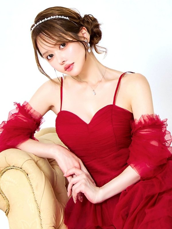 ダークレッド モデル：ゆめ　身長：160cm　着用サイズ：8号(Sサイズ)