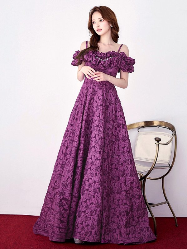 バーガンディ モデル：ゆめ　身長：160cm　着用サイズ：8号(Sサイズ)