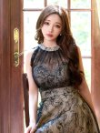 ブラックベージュ　モデル：真優川咲　身長：158cm　着用サイズ：8号(Sサイズ)