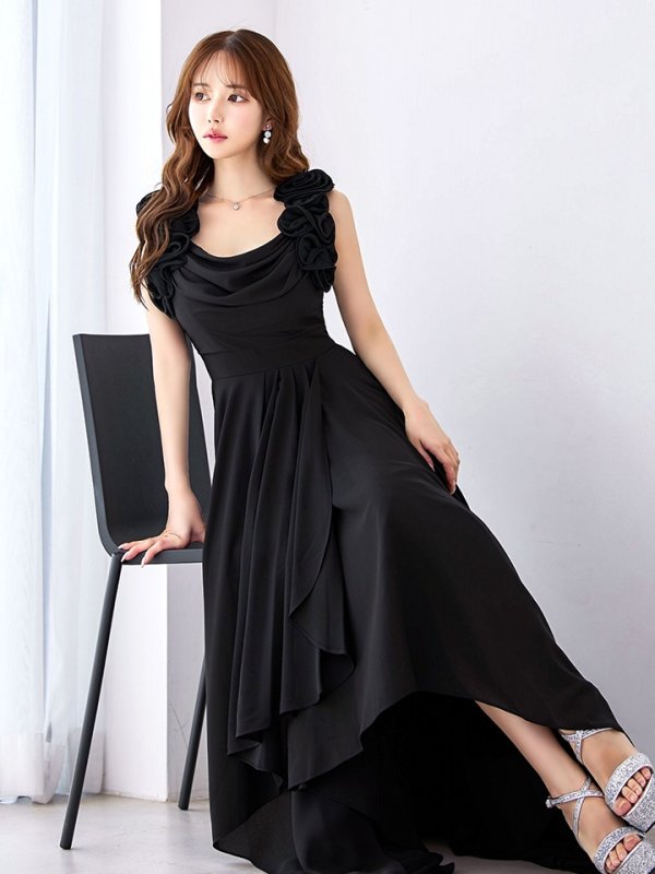 ブラック モデル：ゆめ　身長：160cm　着用サイズ：8号(Sサイズ)