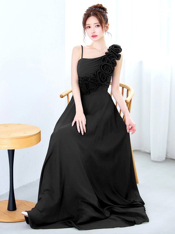 ブラック モデル：ゆめ　身長：160cm　着用サイズ：8号(Sサイズ)