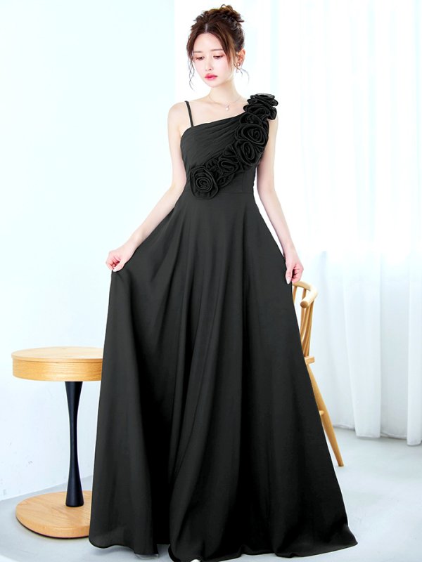 ブラック モデル：ゆめ　身長：160cm　着用サイズ：8号(Sサイズ)