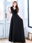 ブラック　モデル：真優川咲　身長：158cm　着用サイズ：8号(Sサイズ)