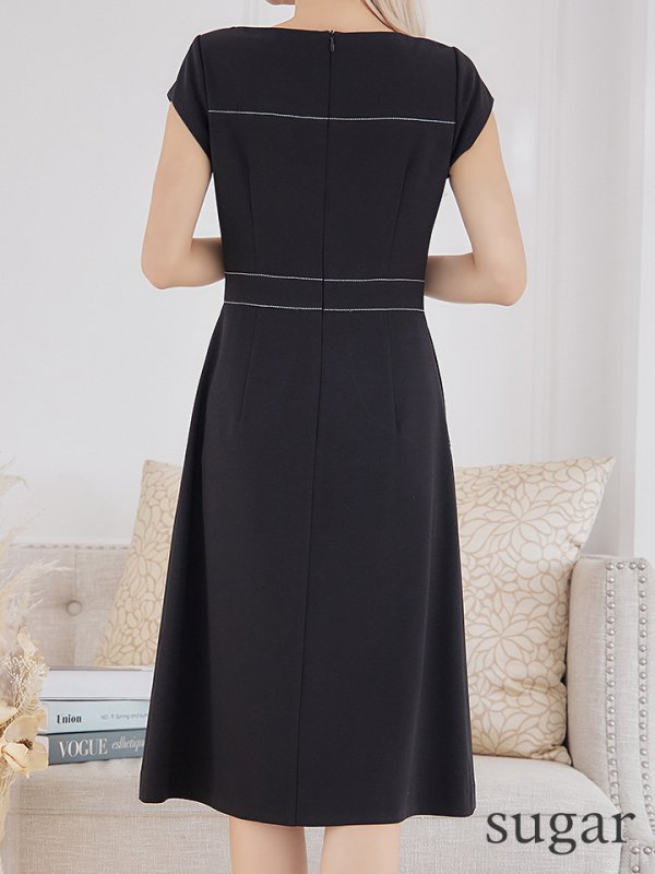 ブラック モデル:ぴょな 身長:160cm 着用サイズ:7号(Sサイズ)