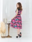 画像11: XS-Lサイズあり 【GINZA COUTURE/銀座クチュール】フラワープリント/ ハイウエスト/ ノースリーブ/ フレア/ Aライン/ ひざ丈/ ワンピース/ ミディアムドレス/ キャバドレス[OF2] (11)