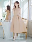 画像2: XS-Lサイズあり 【GINZA COUTURE/銀座クチュール】シンプル/ ワンカラー/ ノースリーブ/ ボタン/ ウエストリボン/ ミディアム丈/ 膝丈/ Aライン/ フレア/ ワンピース/ ミディアムドレス/ キャバドレス[OF2] (2)
