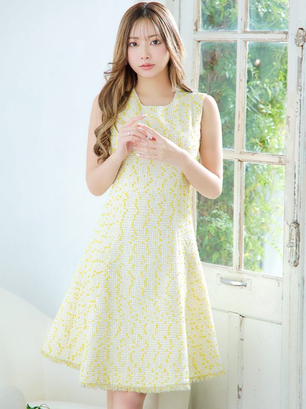 イエロー モデル:ぴょな 身長:160cm 着用サイズ:5号(XSサイズ)