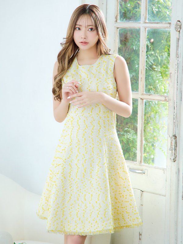 イエロー モデル:ぴょな 身長:160cm 着用サイズ:5号(XSサイズ)