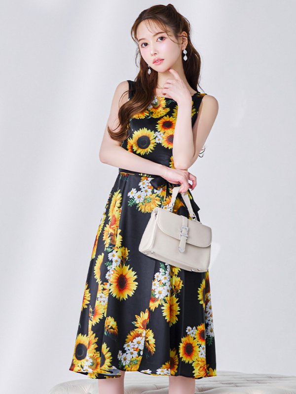 ブラック×イエロー モデル：ゆめ 身長：160cm　着用サイズ：Sサイズ(7号)