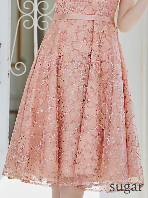 ピンク モデル:ゆめ 身長:160cm 着用サイズ:5号(XSサイズ)