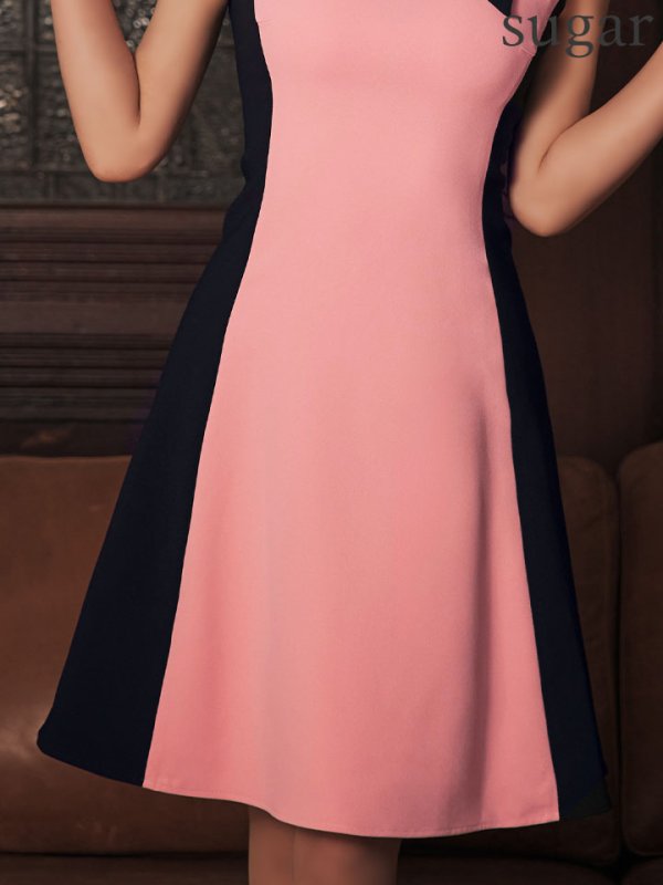 ピンクｘブラック　モデル：真優川咲　身長：158cm　着用サイズ：Sサイズ