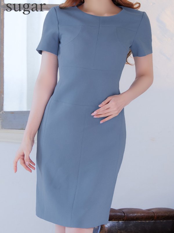 ブルー　モデル：真優川咲　身長：158cm　着用サイズ：7号(Sサイズ)