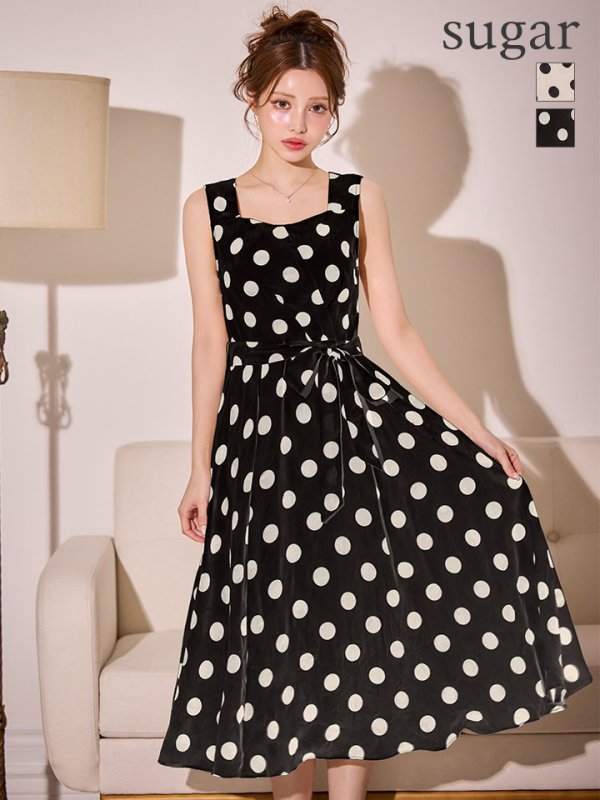 ブラック　モデル：ももか　身長：156cm　着用サイズ：7号(Sサイズ)