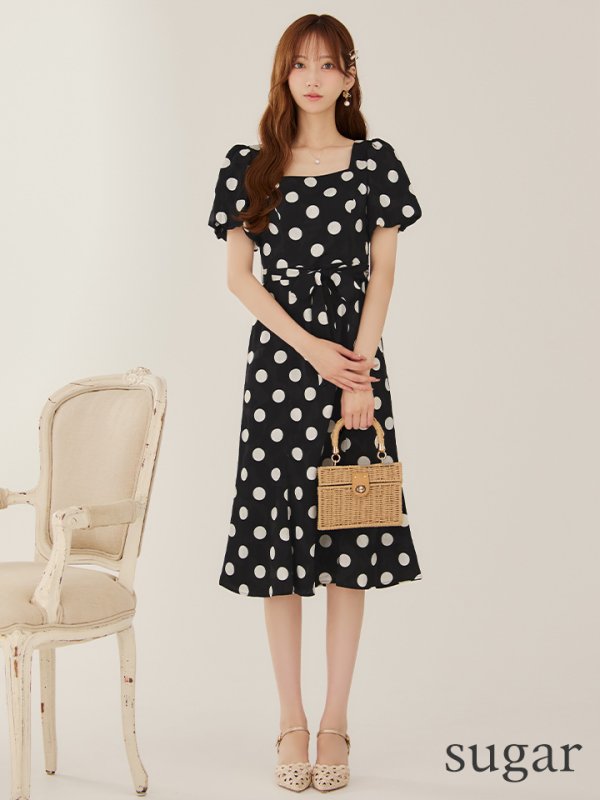 ブラックxアイボリー モデル:あすか 身長:170cm 着用サイズ:7号(Sサイズ)