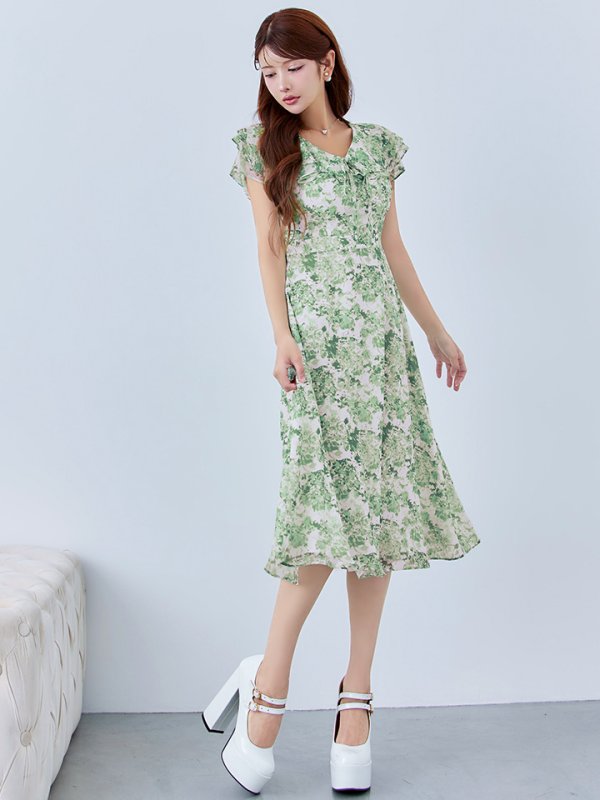 グリーン モデル：まりん　身長：164cm 　着用サイズ：Sサイズ