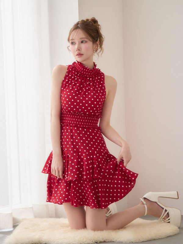 レッド×ホワイト　モデル：ゆめ　身長：160cm　着用サイズ：7号(Sサイズ)