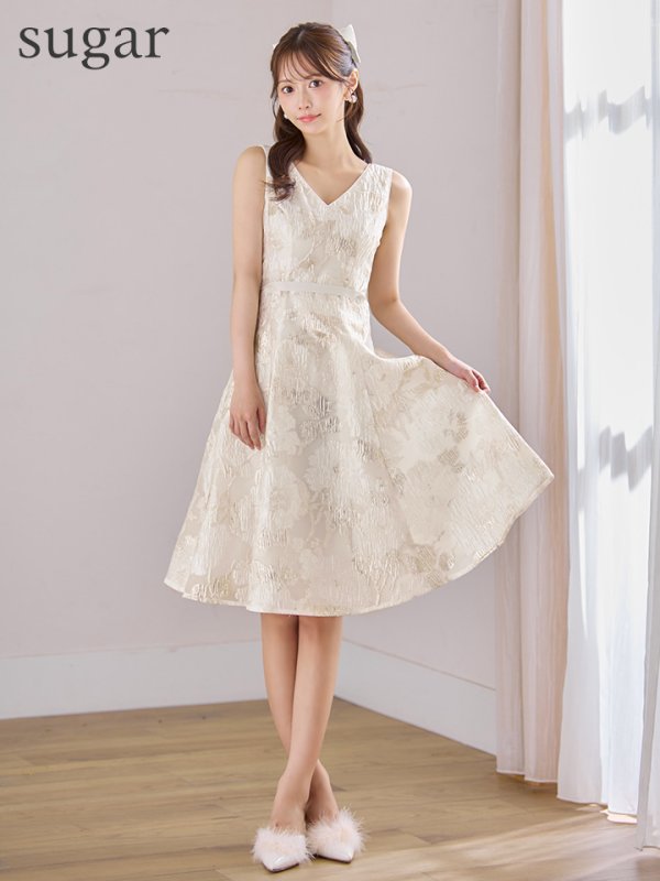 アイボリー モデル:にじほ 身長:160cm 着用サイズ:7号(Sサイズ)