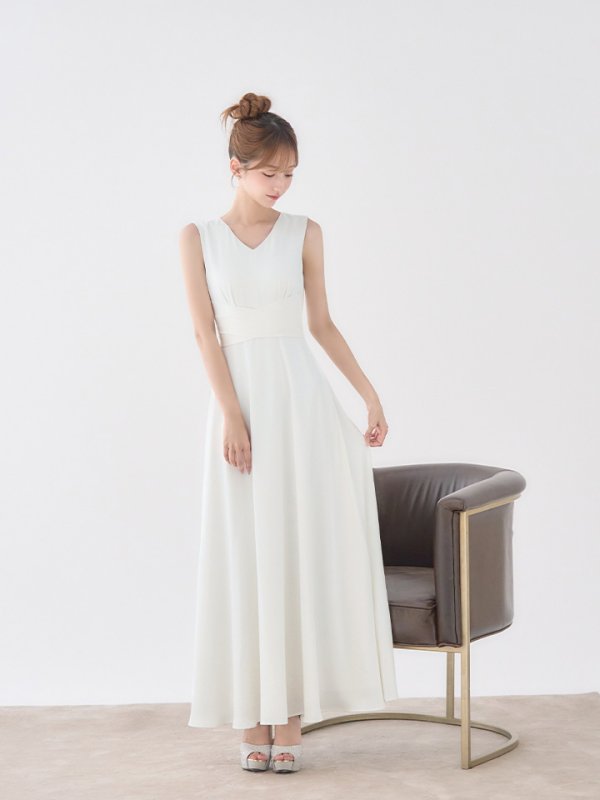 ホワイト　モデル：あすか　身長：170cm　着用サイズ：Sサイズ