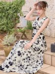 ホワイトxブラック　モデル：るりぴ　身長：165cm　着用サイズ：Sサイズ