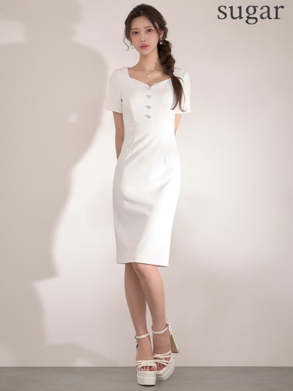 ホワイト　モデル：るりぴ　身長：165cm　着用サイズ：7号(Sサイズ)