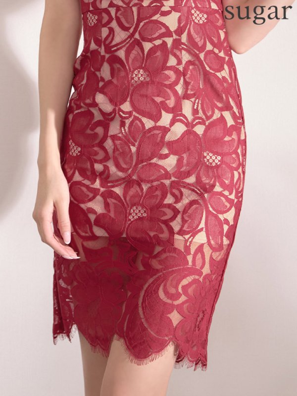 レッド　モデル：るりぴ　身長：165cm　着用サイズ：Sサイズ