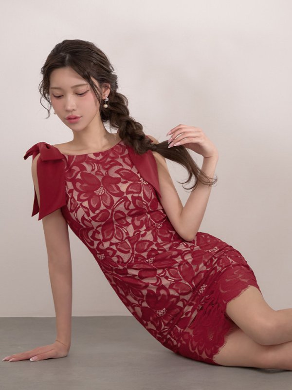 レッド　モデル：るりぴ　身長：165cm　着用サイズ：Sサイズ