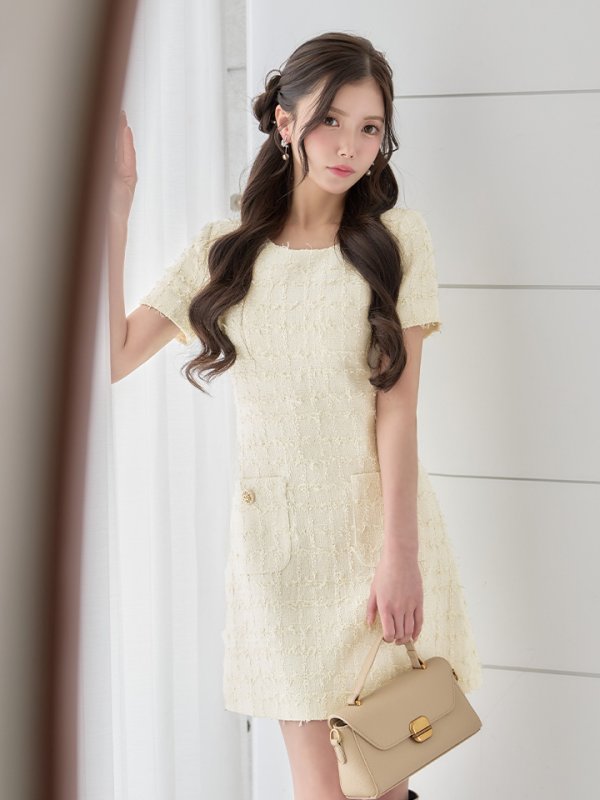 アイボリー モデル：せいは　身長：161cm　着用サイズ：7号(Sサイズ)