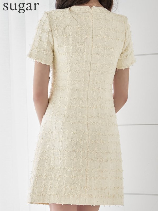 アイボリー モデル：せいは　身長：161cm　着用サイズ：7号(Sサイズ)