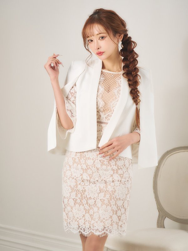 ホワイト　モデル：真優川咲　身長：158cm　着用サイズ：Sサイズ