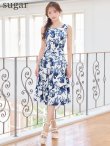 ホワイトxブルー　モデル：りな　身長：160cm　着用サイズ：7号(Sサイズ)着用