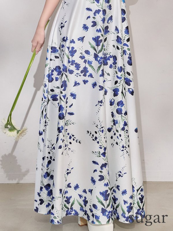 ホワイトxブルー モデル：りな　身長：160cm　着用サイズ：Sサイズ