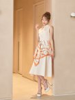ベージュxオレンジ　モデル：るりぴ　身長：165cm　着用サイズ：7号(Sサイズ)
