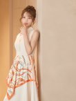 ベージュxオレンジ　モデル：るりぴ　身長：165cm　着用サイズ：7号(Sサイズ)