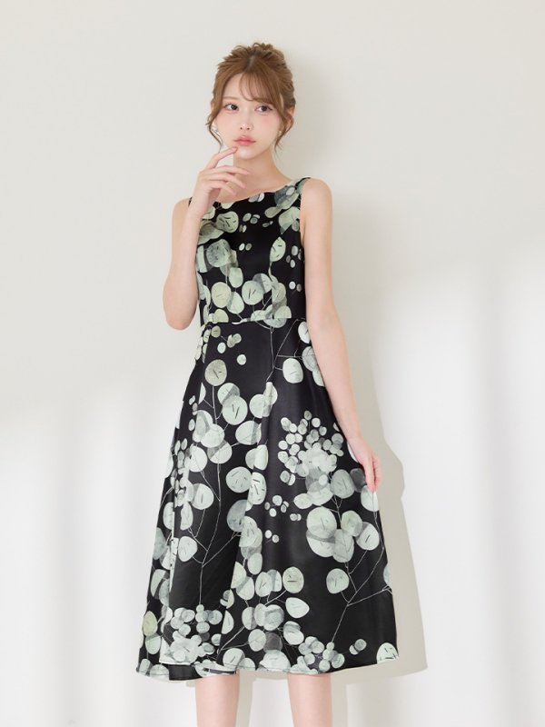 ブラックxグリーン　モデル：るりぴ　身長：165cm　着用サイズ：Sサイズ