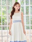 ホワイトブルー　モデル：りな　身長：160cm　着用サイズ：7号(Sサイズ)着用