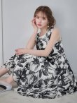 ホワイトxブラック　モデル：ゆめ　身長：160cm　着用サイズ：Sサイズ
