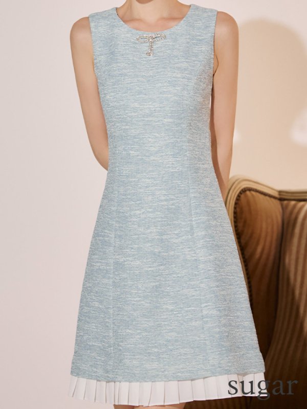 ブルー モデル：ゆめ　身長：160cm 着用サイズ：7号(Sサイズ)