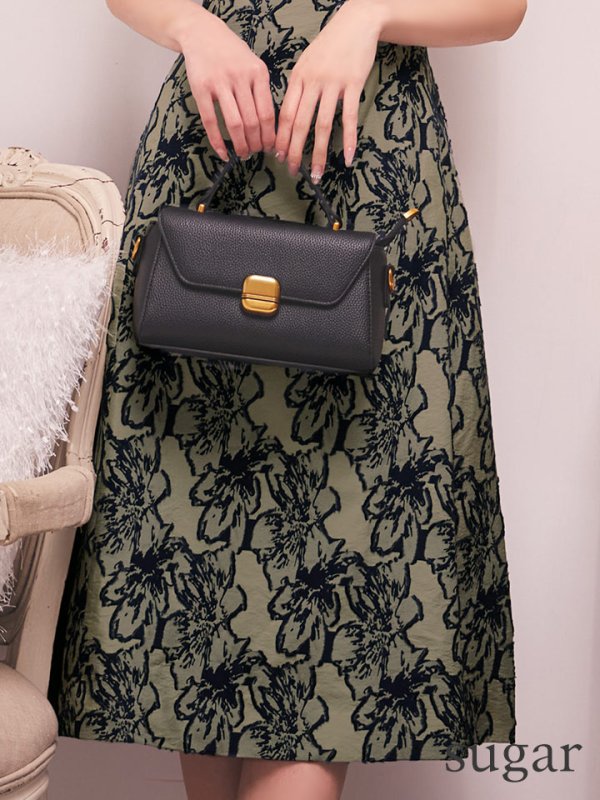 グリーン　モデル：るりぴ　身長：165cm　着用サイズ：7号(Sサイズ)